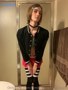 Femboycherryblossom - Am gay Need cum