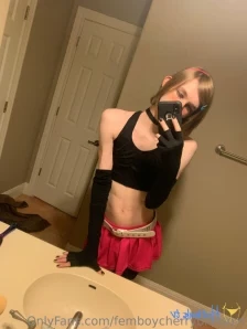 Femboycherryblossom - How do you feel about Alexis