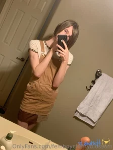Femboycherryblossom - I m just a cute little guy
