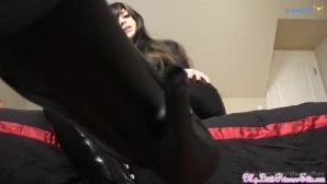 Ellieidolfemdom - Trailer for the spit and pucker lips custom where I