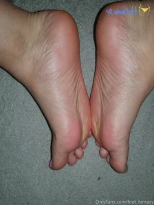 Foot_fantasy - New pedi couldn t decide the colour
