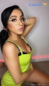 Babydezxx - Should I make the first move or would you take the
