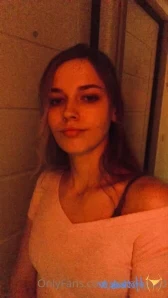 Emma69teen - This bitch is my friend westfoxarg does the hottest