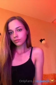 Emma69teen - ONLINE NOW maddy_moore maddy_moore maddy_moore