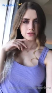 Adelinefrost - What s a good ass jiggle between friends