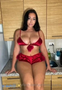 Yummie_mama - Can i have a seat on your dick