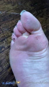 Eyecandytoes - Do I have any flip flop dangle fans on here