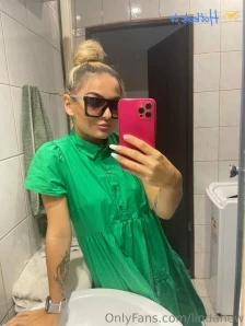 Lindanew - would you like to bite me I know you would come closer