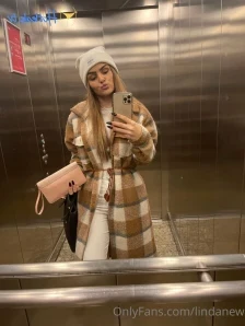 Lindanew - Go ahead Touch it