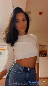 Rubyshyne - I m online right now babe Message me lets play