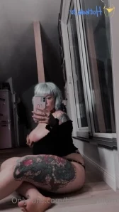 Blaueseinhorn - Good girls always offer you their holes by Smutographi