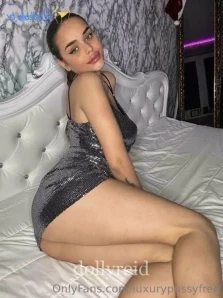 Luxurypussyfree - DO YOU LIKE MY SLUT OUTFIT DADDY