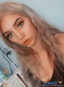 Babysaraxoxo - Would you pay me to do your housework