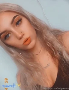 Babysaraxoxo - Do you want to get naughty in my bed