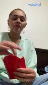 Foodbabyqueen - Welcome the to Queens Portal Feel free to message me part 3