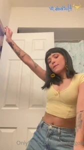 Femme_god - My roommates home today so I ll see you in the morning
