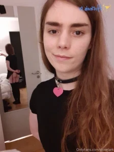 Dovelark - Anyone feel like eating me out lt 3