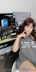 Pixeljadearixela - I like to sit on the faces of those who sub here - part 4