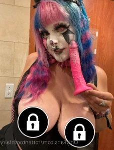 Rottentoothfairy - Shower blowjob with your favorite wet clown and