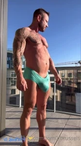 Tom0fbrussels - How about the red thongs