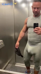 Tom0fbrussels - Stuffing