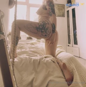 Daliarouge - Nipple tattoo Time