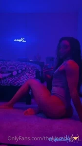 Thekierahogan_ - Top shelf