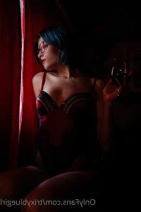 Trixybluegirl - Ending this juicy set with some more watermelon pics I