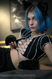 Trixybluegirl - What s your favourite fruit