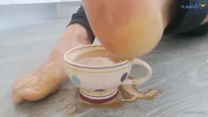 Sweetfeetnz - Sweaty feet in Sneakers NO Socks