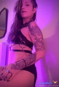 Manditas - Who wants to see some anal play I m feeling so horny lately