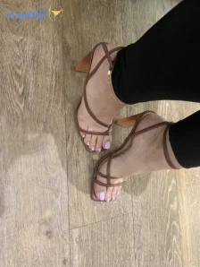 Fetishblonde - Video showing off my soles and talking about my mail