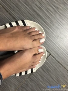 Fetishblonde - Watch as I pump air into the tires on my riding