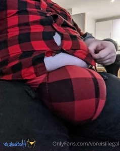 Voreisillegal - Ngl kind of a fan of how fat and puffy my taint is It