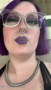 You_need_nyx - Would you rather Me spit in your mouth or on My cock to