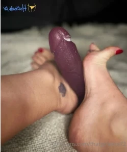 Thatgirlalisa72 - Oil worship feet squirt what more could you ask for