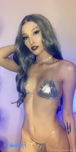 Veenacos - Sending some sexy topless pics to your DMs I really want to