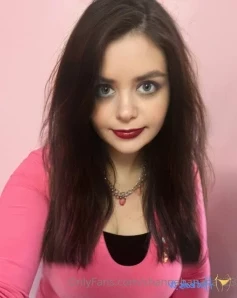 Shannabanana123 - Happy Valentines Day Baby 6 photos of me in my