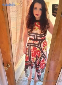 Shannabanana123 - NEW YEAR SPECIAL Video of me standing in front of