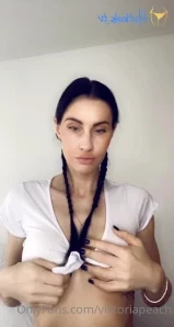 Viktoriapeach - i want your cum on my tits