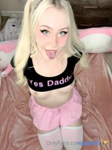 Candycat18 - Okay I know I said I was back last time and then quickly