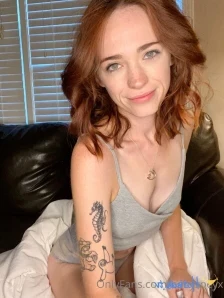Babyzoeyx - I should wear buttplugs around more often it feels nice