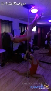 Bellableueyes - Video of this sexy horny deer hehe xoxo I will be more