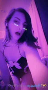 Acuteshark - let me be your slave girl