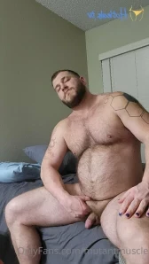 Chonkygains - Trying on some old clothes and of course they still fit