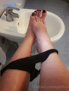 Lily00feet - Finita l estate che tristezza Avete fatto vacanze Come part 3