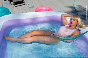 Thecalendargirl - Sofa so good part 2