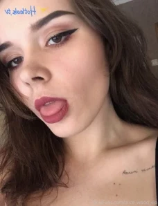 Alice_wood_vip - titty lovers here