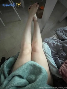 Alice_wood_vip - Halloween Dice is a game where EVERYONE wins Ready to