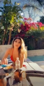 Christinaenaa - Sending this full video to your dms at 6 30 pm so part 3
